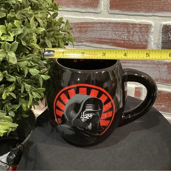 Star Wars - The First Order - Crush The Resistance! - Lucasfilm - Gently Used - Picture 10 of 11